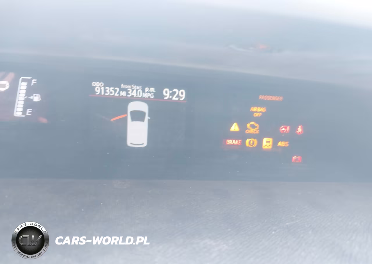 2015 Toyota Prius C Two VIN:JTDKDTB34F1111708 - 16