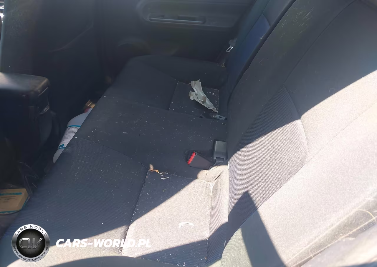 2015 Toyota Prius C Two VIN:JTDKDTB34F1111708 - 8