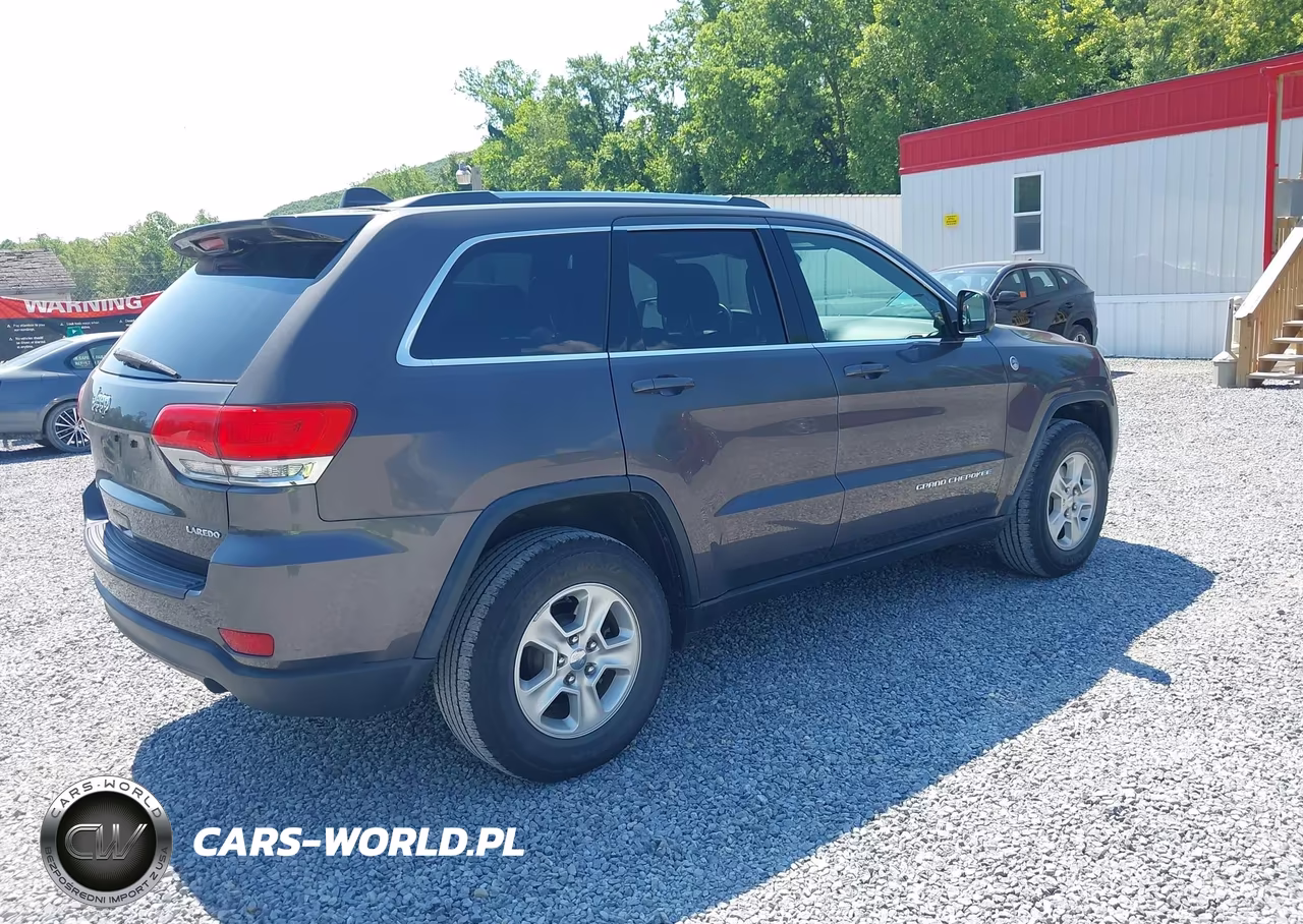 2016 Jeep Grand Cherokee Laredo VIN:1C4RJFAG8GC461023 - 4