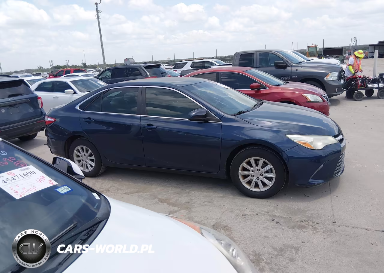 2016 Toyota Camry Le VIN:4T1BF1FK6GU527321 - 13
