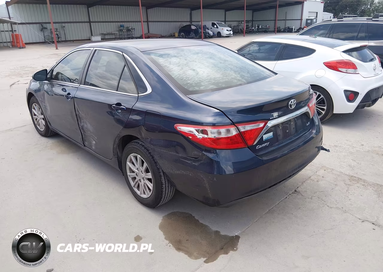 2016 Toyota Camry Le VIN:4T1BF1FK6GU527321 - 3