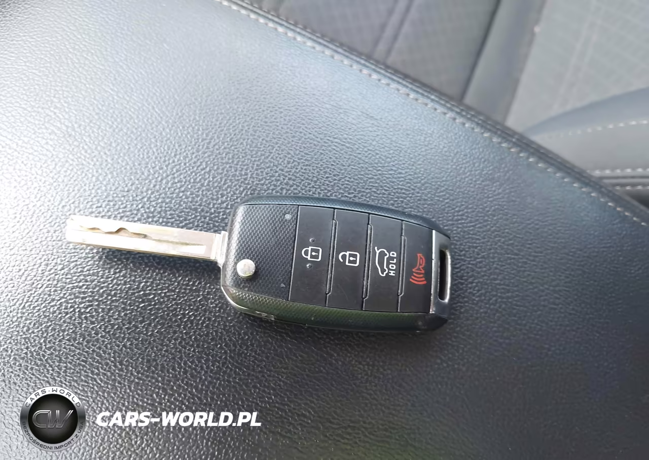 2018 Kia Sorento 2.4L L VIN:5XYPG4A38JG382686 - 11