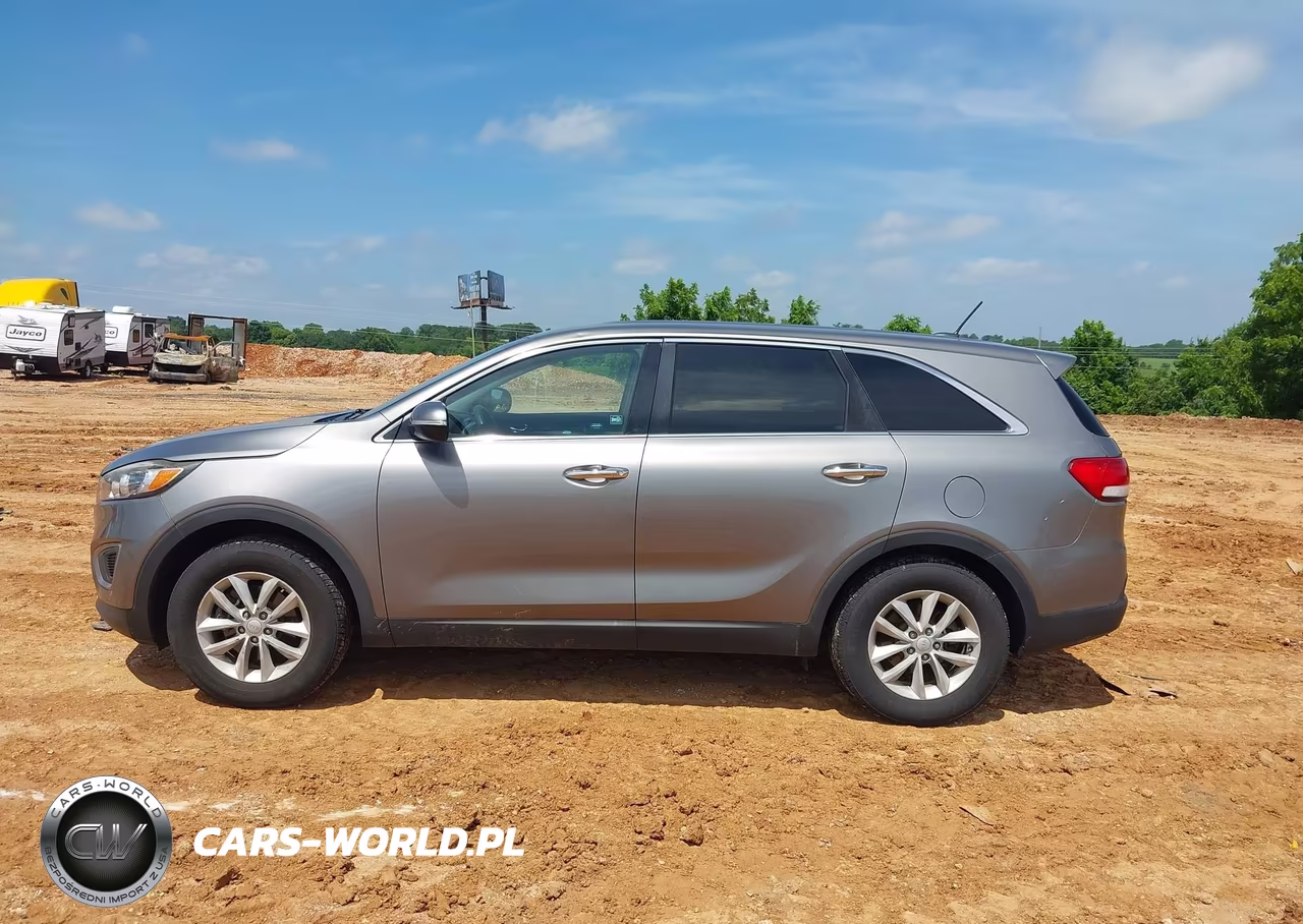 2018 Kia Sorento 2.4L L VIN:5XYPG4A38JG382686 - 14