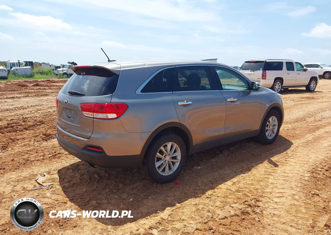 2018 Kia Sorento 2.4L L VIN:5XYPG4A38JG382686 - 4