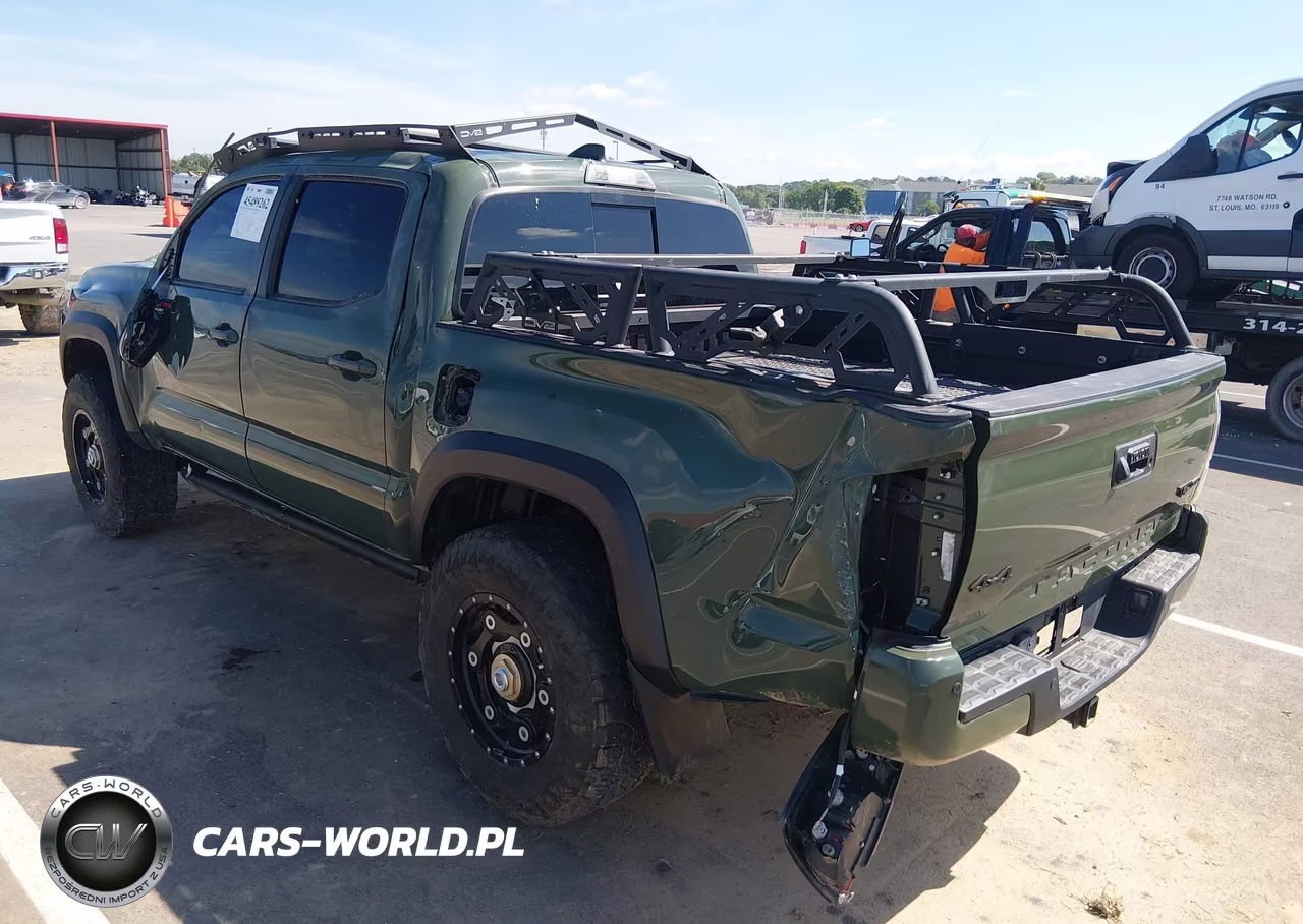 2020 Toyota Tacoma Trd Pro VIN:5TFCZ5AN5LX225133 - 3