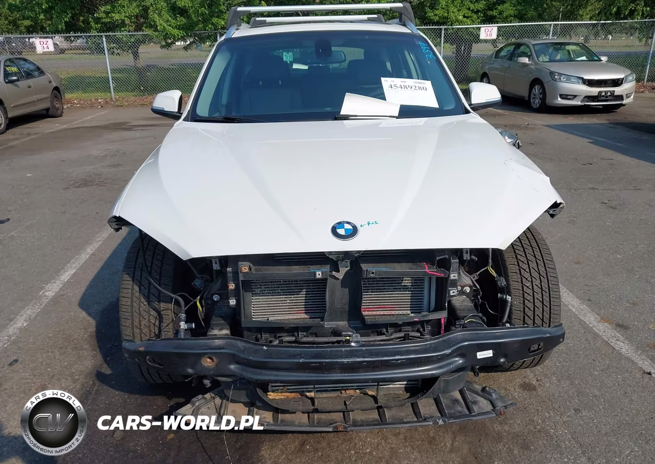2015 BMW X1 xDrive28I VIN:WBAVL1C57FVY25133 - 12