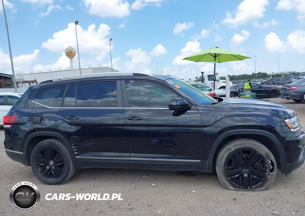 2018 Volkswagen Atlas 3.6L V6 Sel VIN:1V2ER2CA0JC537915 - 13