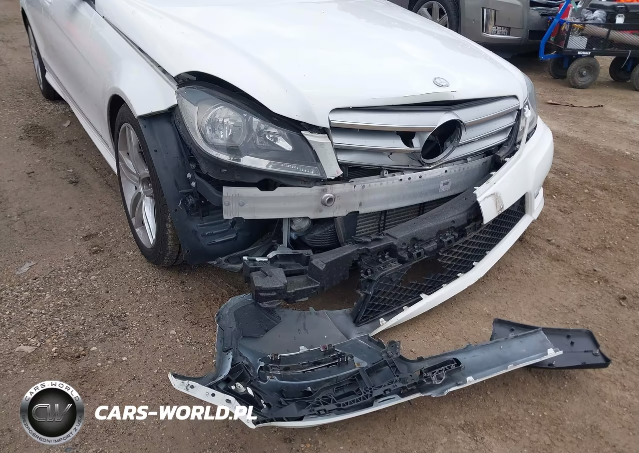 2013 Mercedes-Benz C 250 Sport VIN:WDDGF4HB2DA769065 - 6