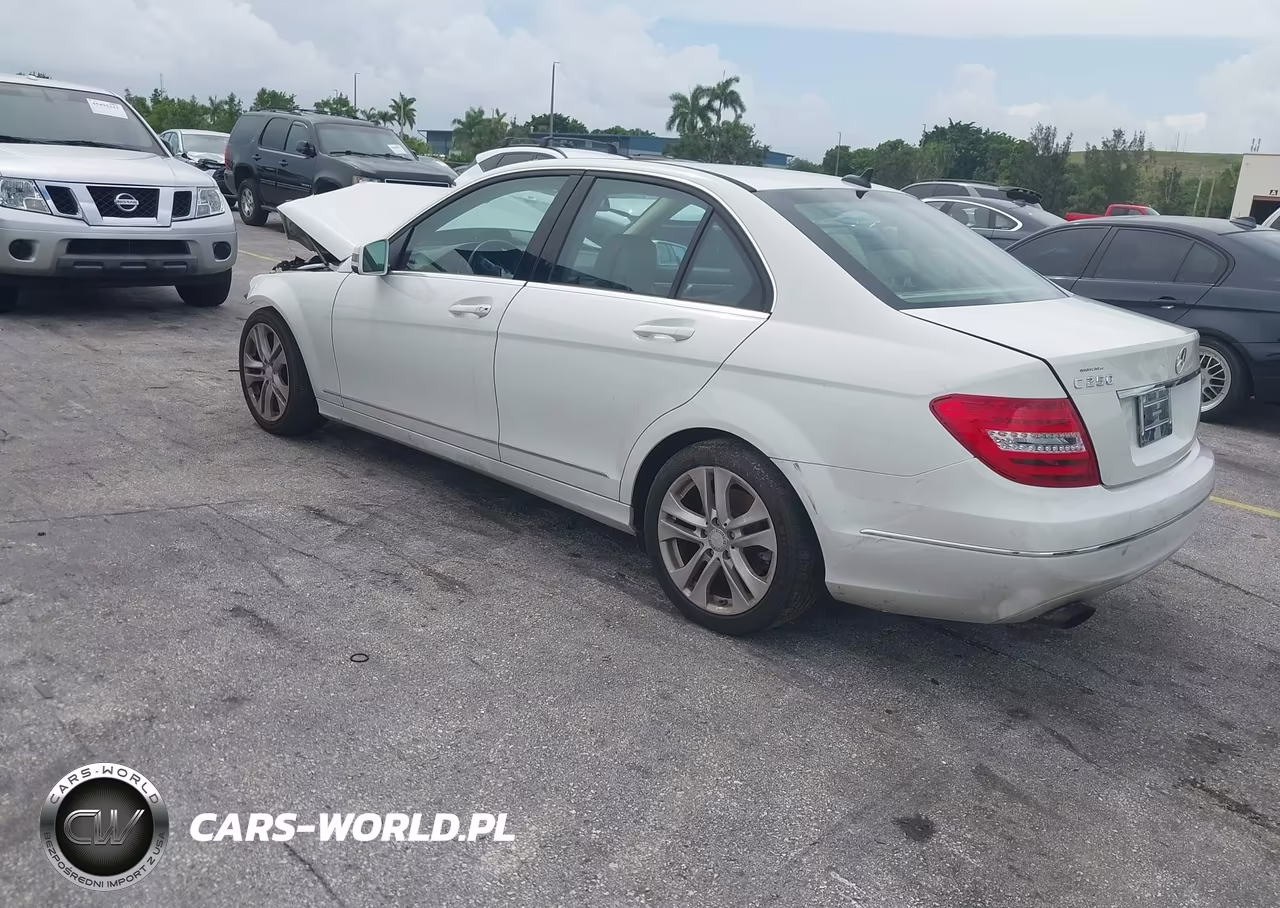 2012 Mercedes-Benz C 250 Luxury-Sport VIN:WDDGF4HB0CA633726 - 3
