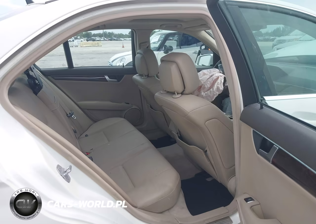 2012 Mercedes-Benz C 250 Luxury-Sport VIN:WDDGF4HB0CA633726 - 8