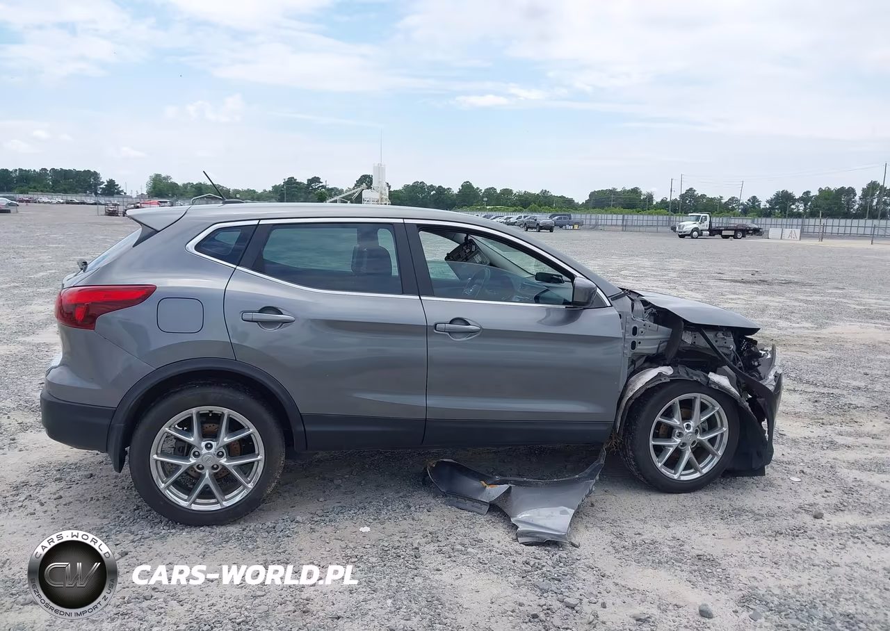 2018 Nissan Rogue Sport S VIN:JN1BJ1CP0JW107555 - 13