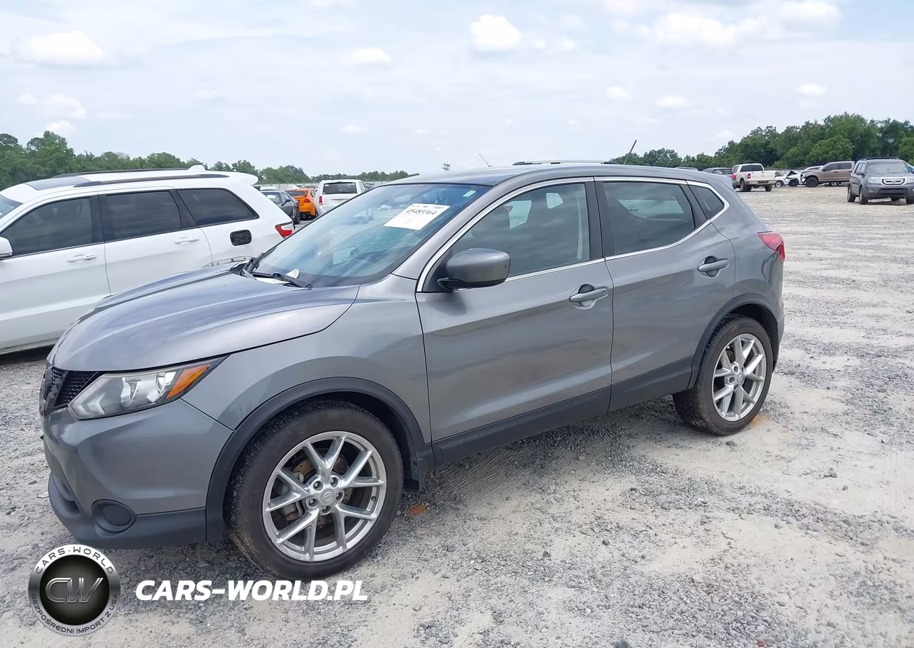 2018 Nissan Rogue Sport S VIN:JN1BJ1CP0JW107555 - 2