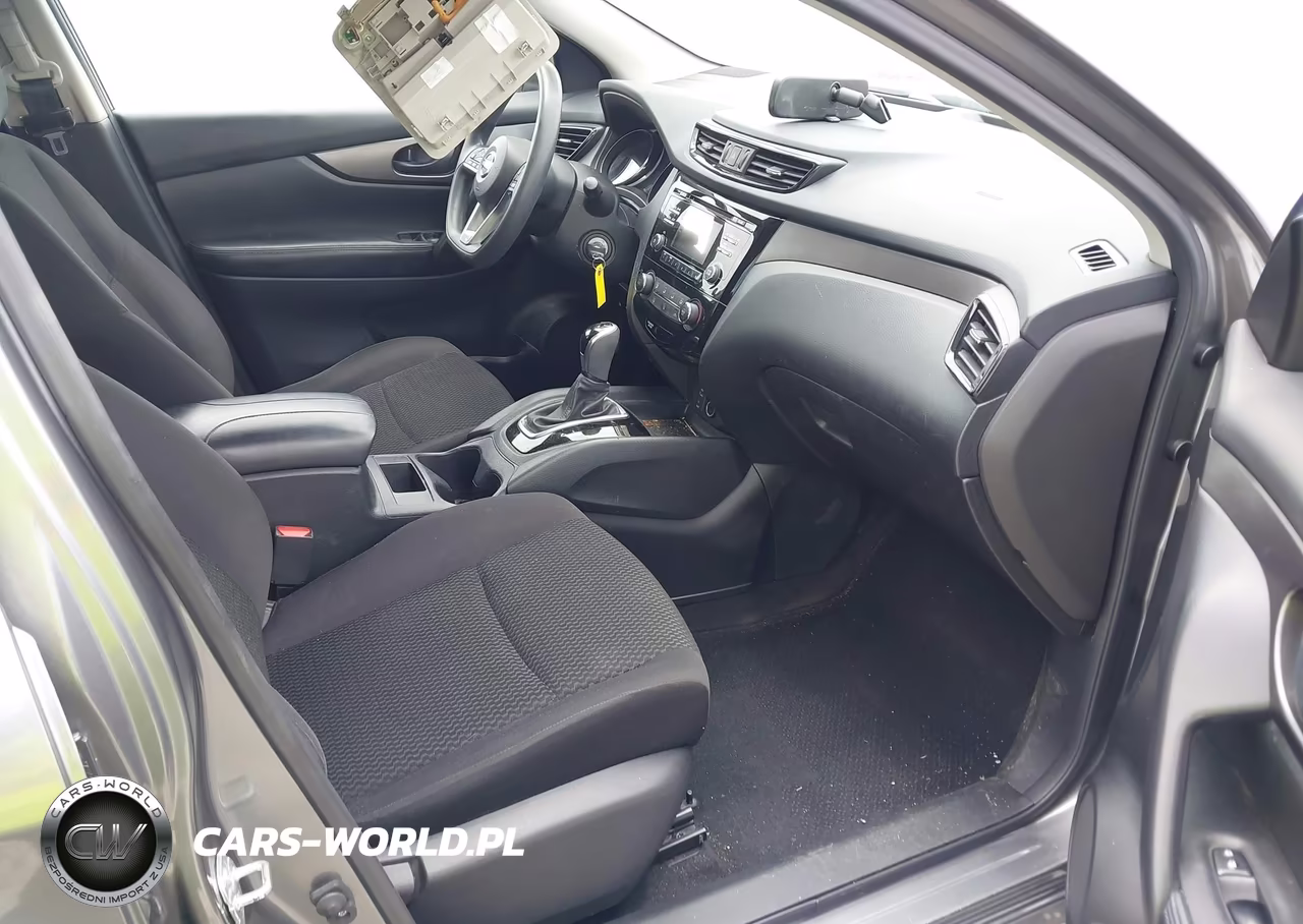 2018 Nissan Rogue Sport S VIN:JN1BJ1CP0JW107555 - 5