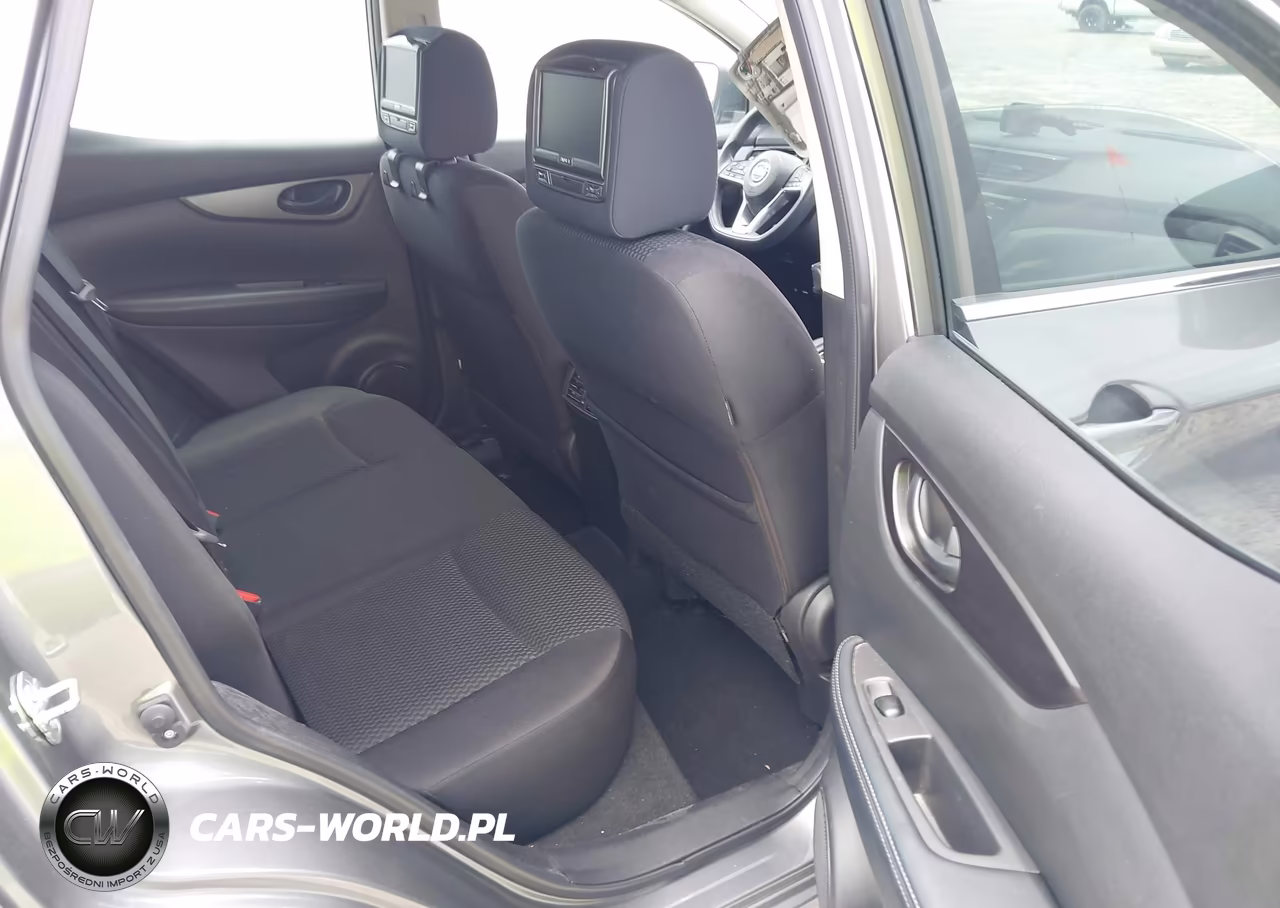 2018 Nissan Rogue Sport S VIN:JN1BJ1CP0JW107555 - 8