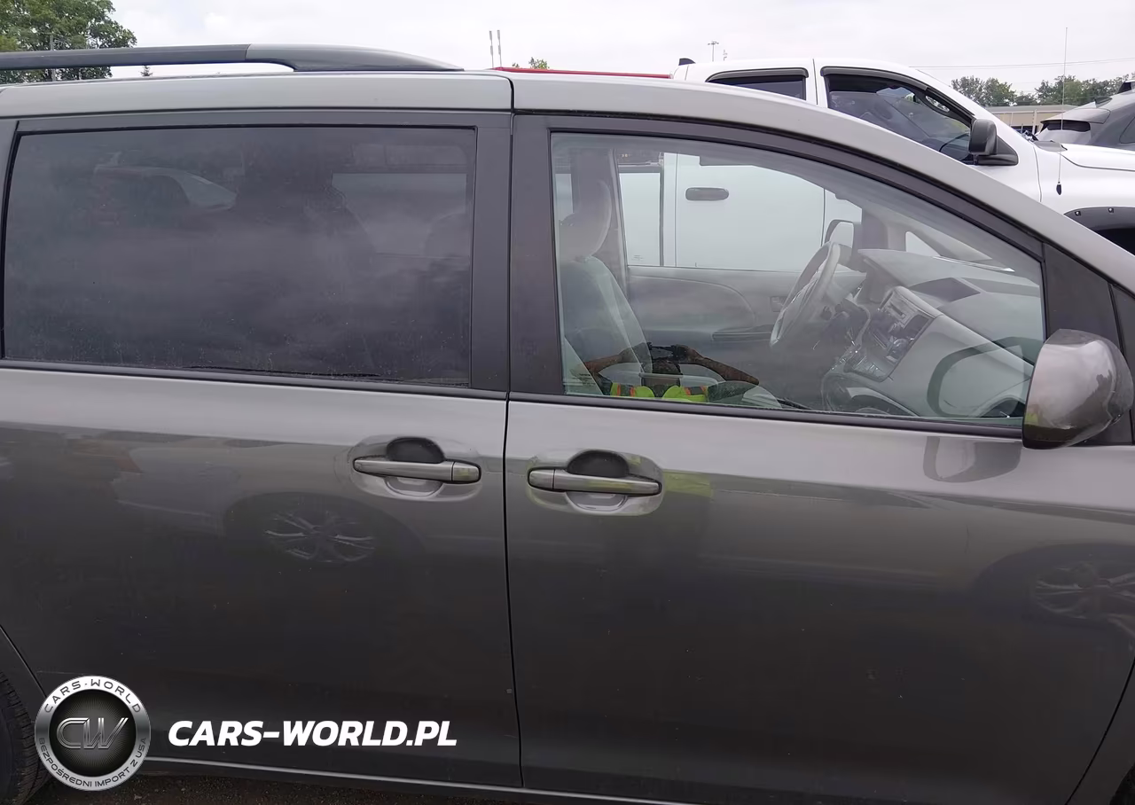 2014 Toyota Sienna Le V6 8 Passenger VIN:5TDKK3DC2ES419058 - 14