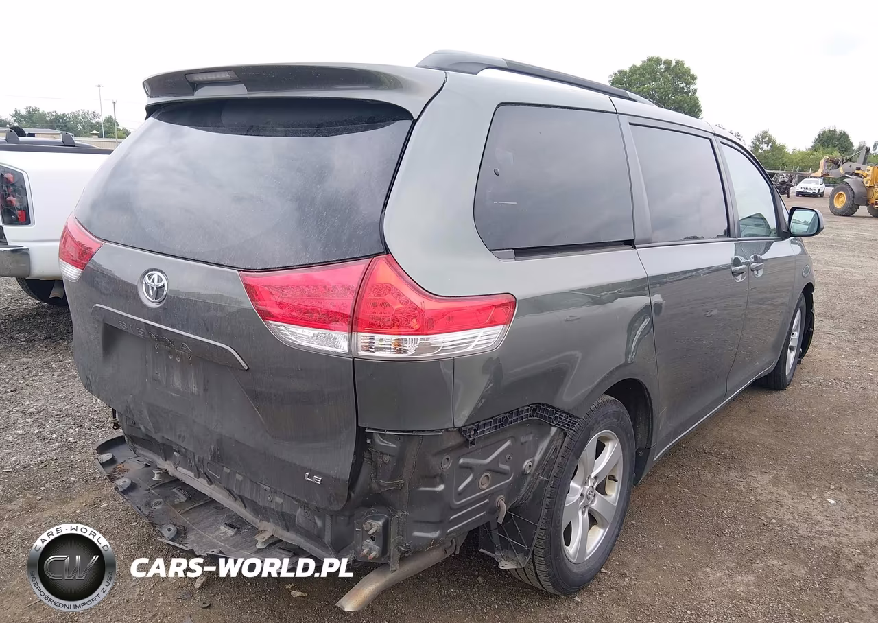 2014 Toyota Sienna Le V6 8 Passenger VIN:5TDKK3DC2ES419058 - 4