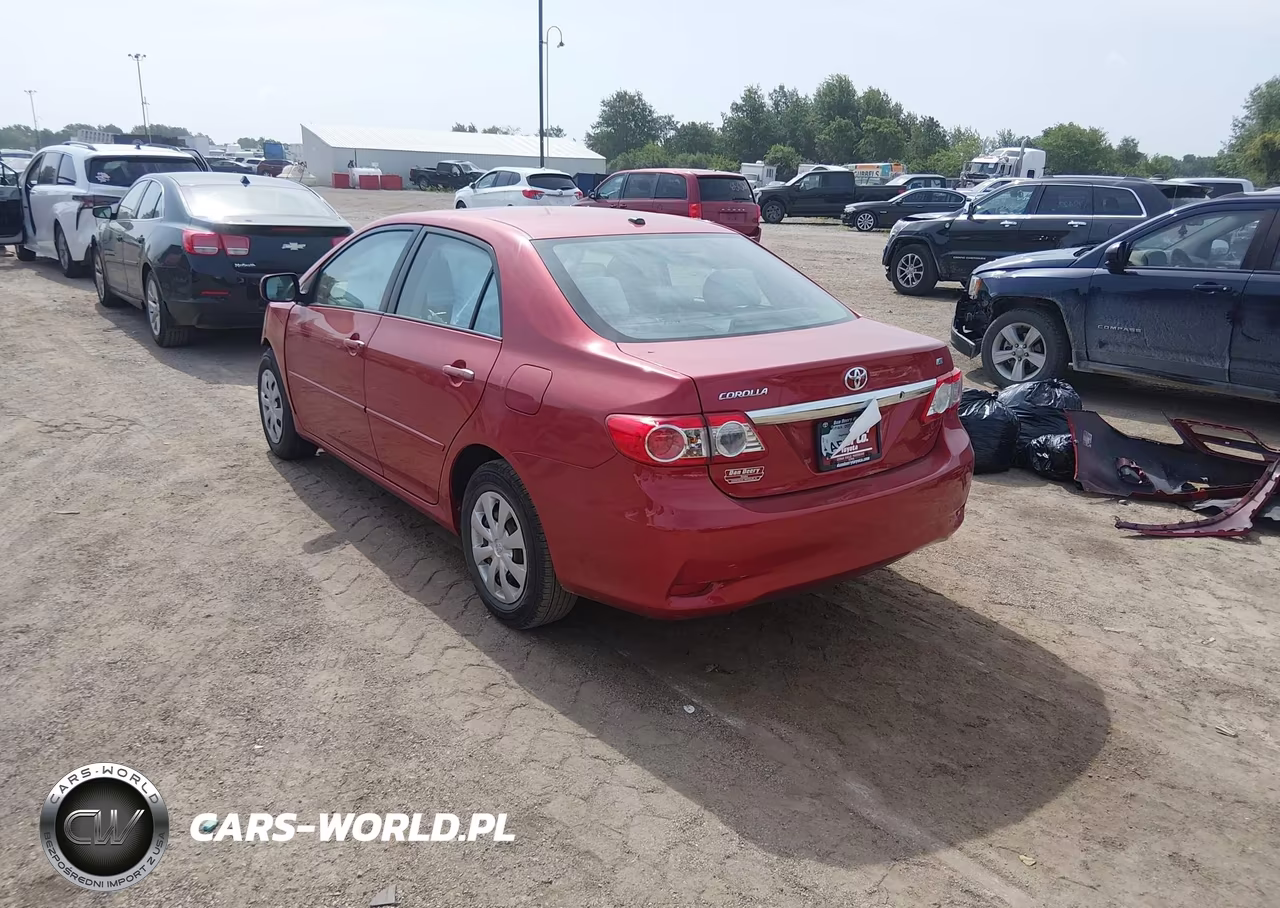 2011 Toyota Corolla Le VIN:2T1BU4EE3BC656310 - 3