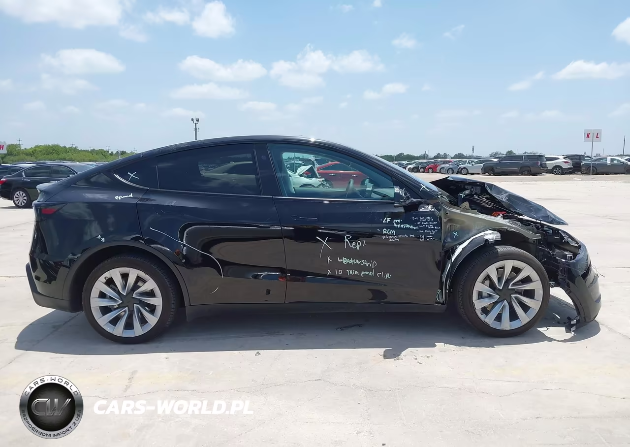 2026 Tesla Model Y Premium Rear-Wheel Drive-Rear-Wheel Drive VIN:7SAYGDEDXTA439424 - 13