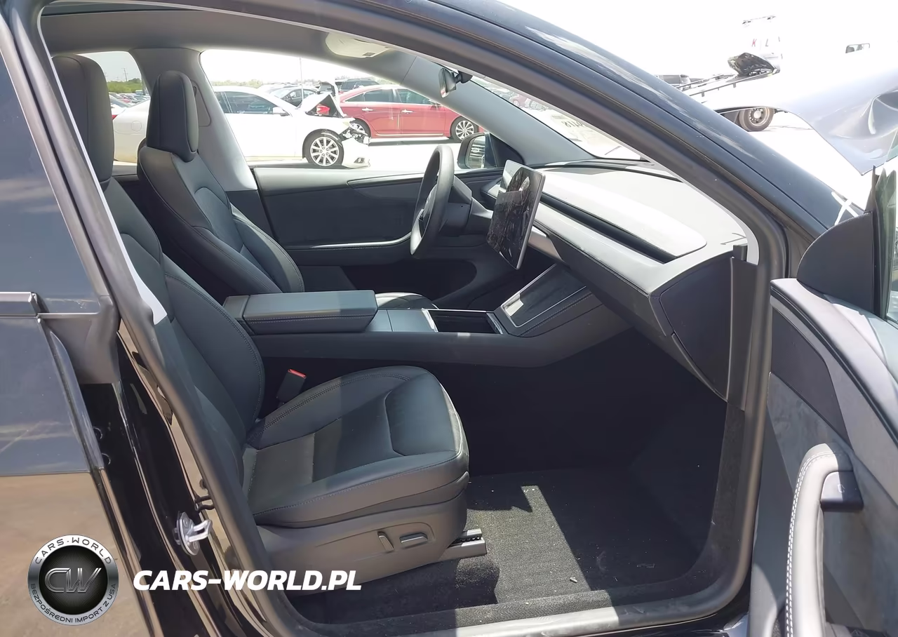 2026 Tesla Model Y Premium Rear-Wheel Drive-Rear-Wheel Drive VIN:7SAYGDEDXTA439424 - 5