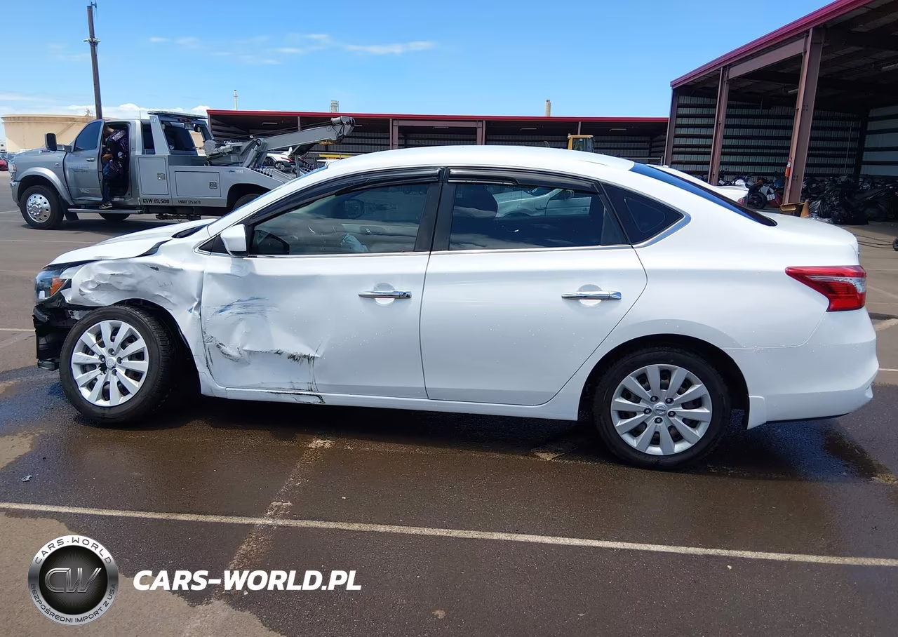 2018 Nissan Sentra S VIN:3N1AB7AP3JY317445 - 14
