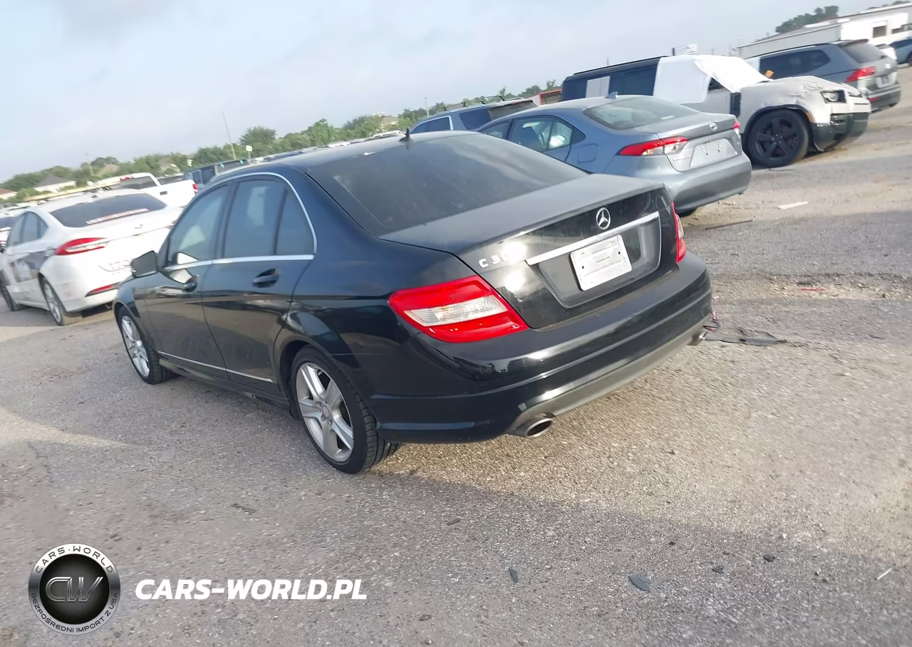 2011 Mercedes-Benz C 300 Sport VIN:WDDGF5EB0BR158105 - 3
