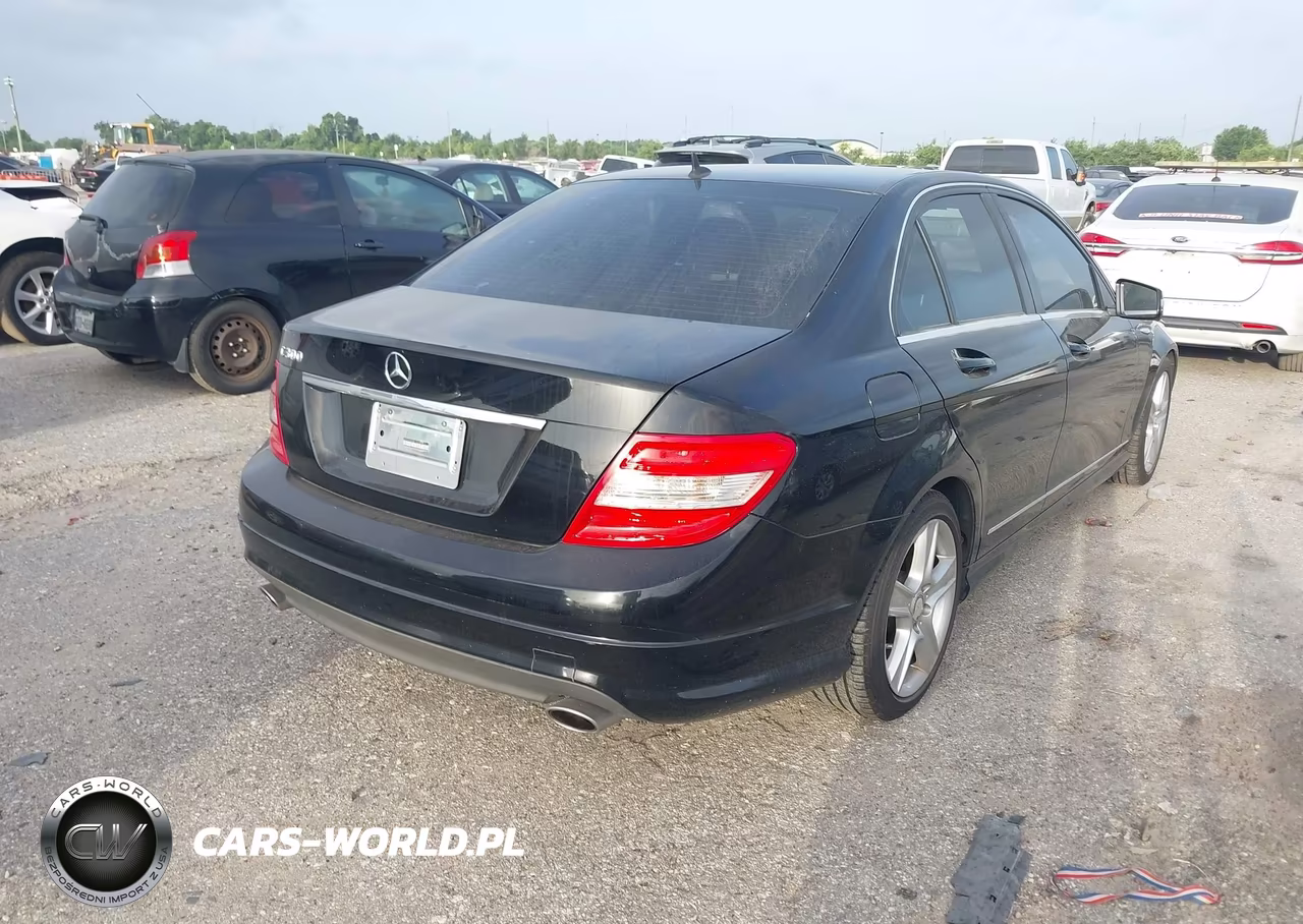 2011 Mercedes-Benz C 300 Sport VIN:WDDGF5EB0BR158105 - 4