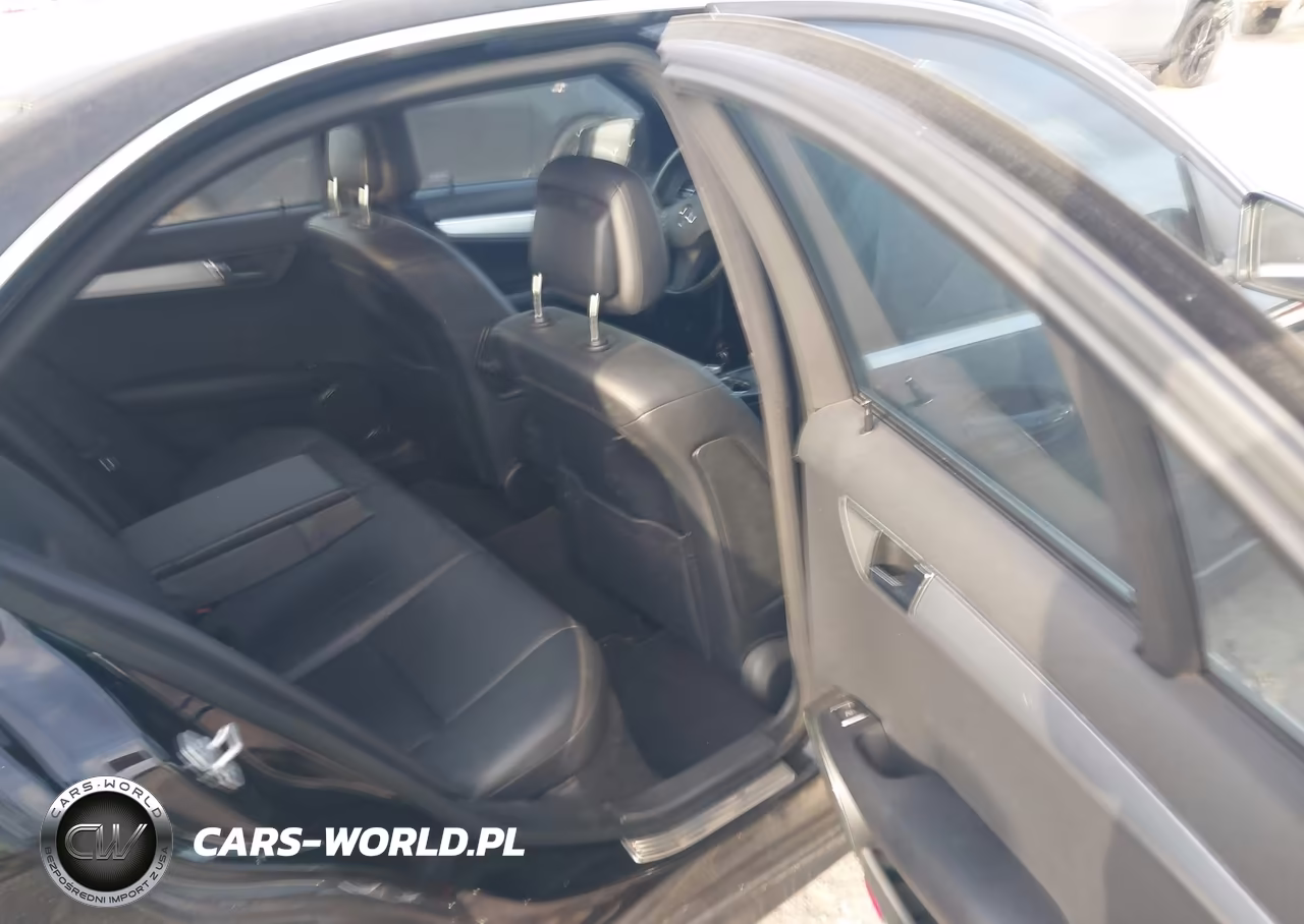 2011 Mercedes-Benz C 300 Sport VIN:WDDGF5EB0BR158105 - 8