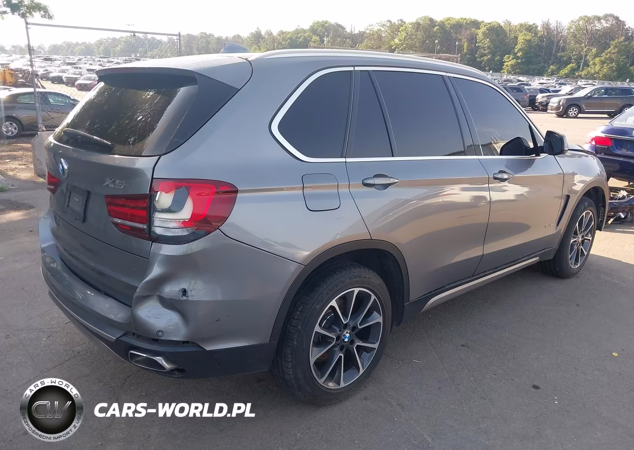 2018 BMW X5 xDrive35I VIN:5UXKR0C58J0Y01765 - 4