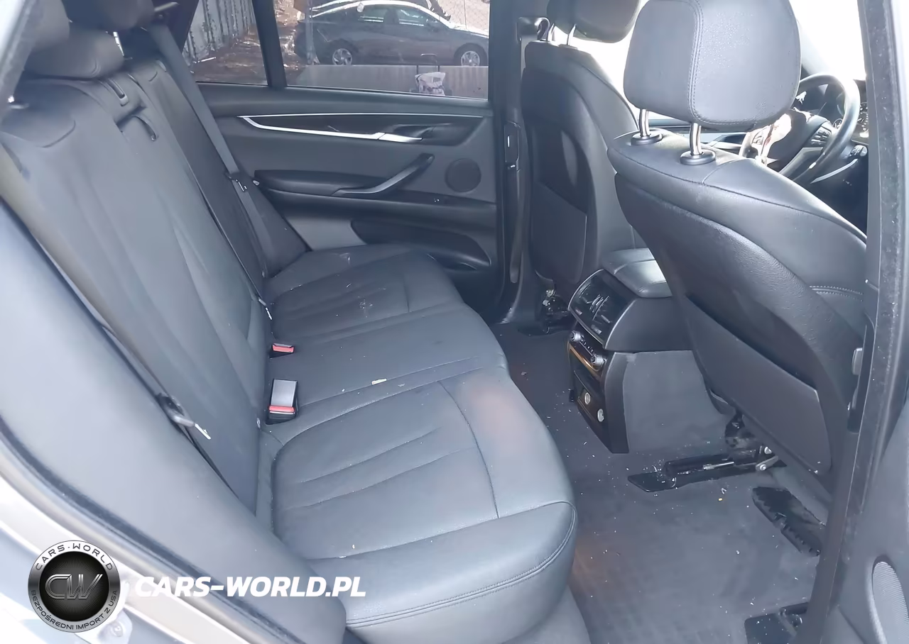 2018 BMW X5 xDrive35I VIN:5UXKR0C58J0Y01765 - 8