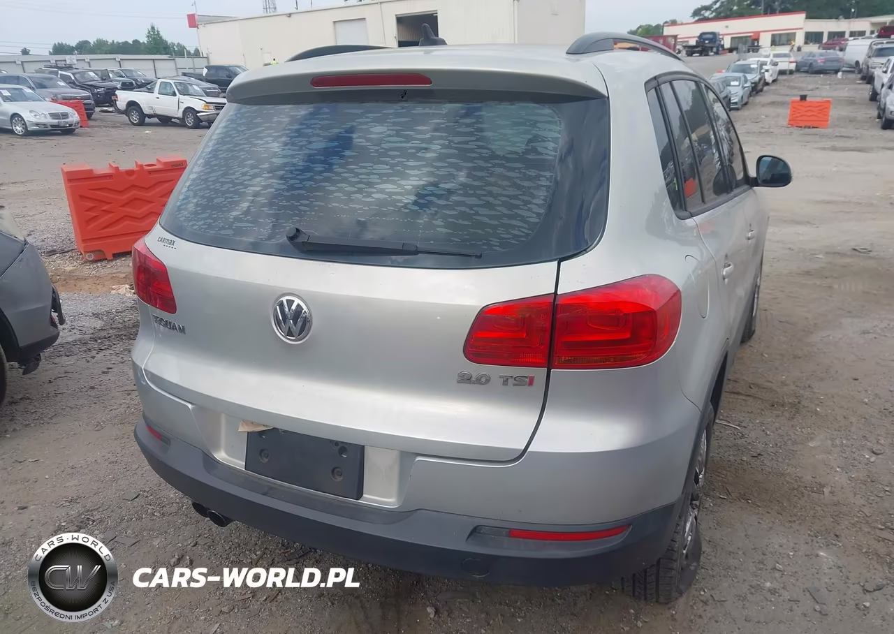 2015 Volkswagen Tiguan S VIN:WVGAV7AX2FW559979 - 4