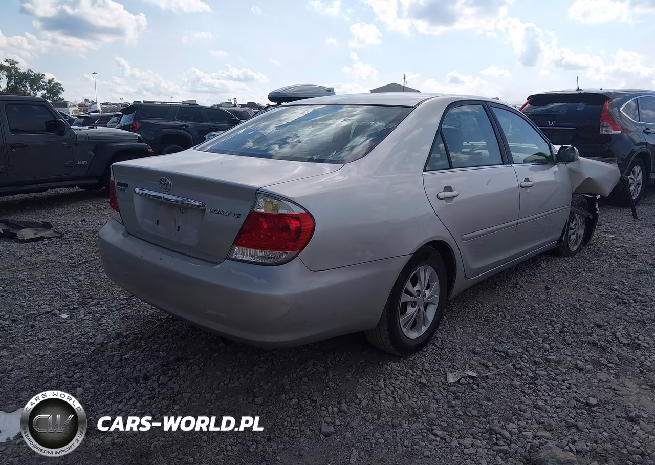 2005 Toyota Camry Le VIN:4T1BE32K85U592981 - 4