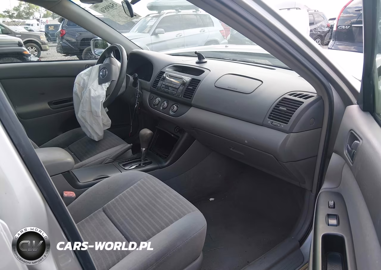 2005 Toyota Camry Le VIN:4T1BE32K85U592981 - 5