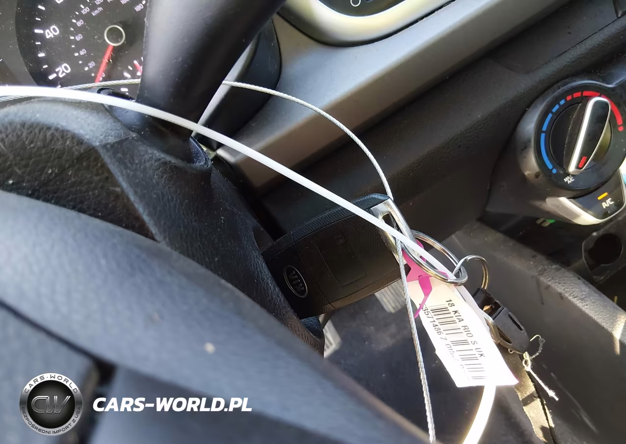 2018 Kia Rio S VIN:3KPA24AB7JE047430 - 11