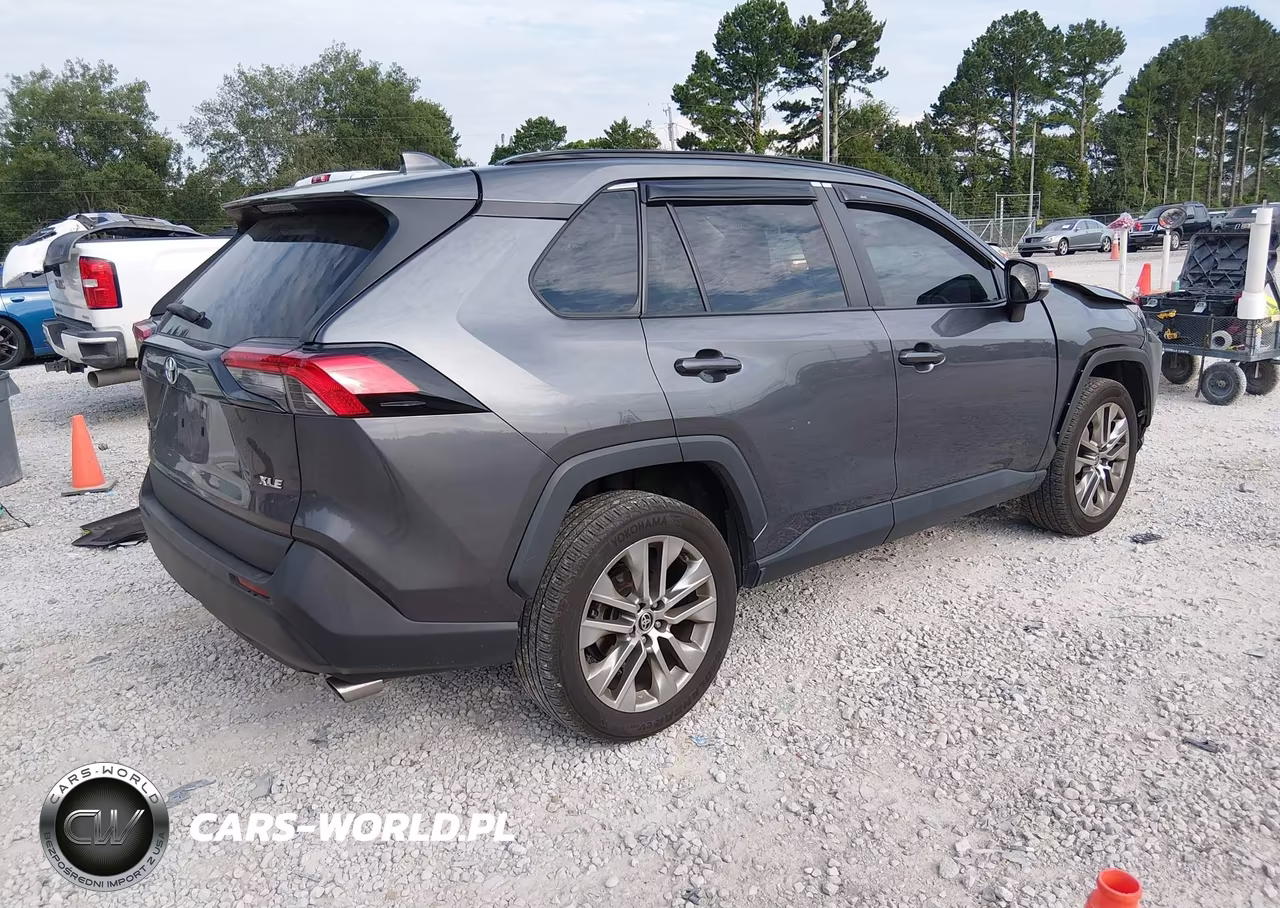 2021 Toyota Rav4 Xle Premium VIN:2T3C1RFV5MC126245 - 4