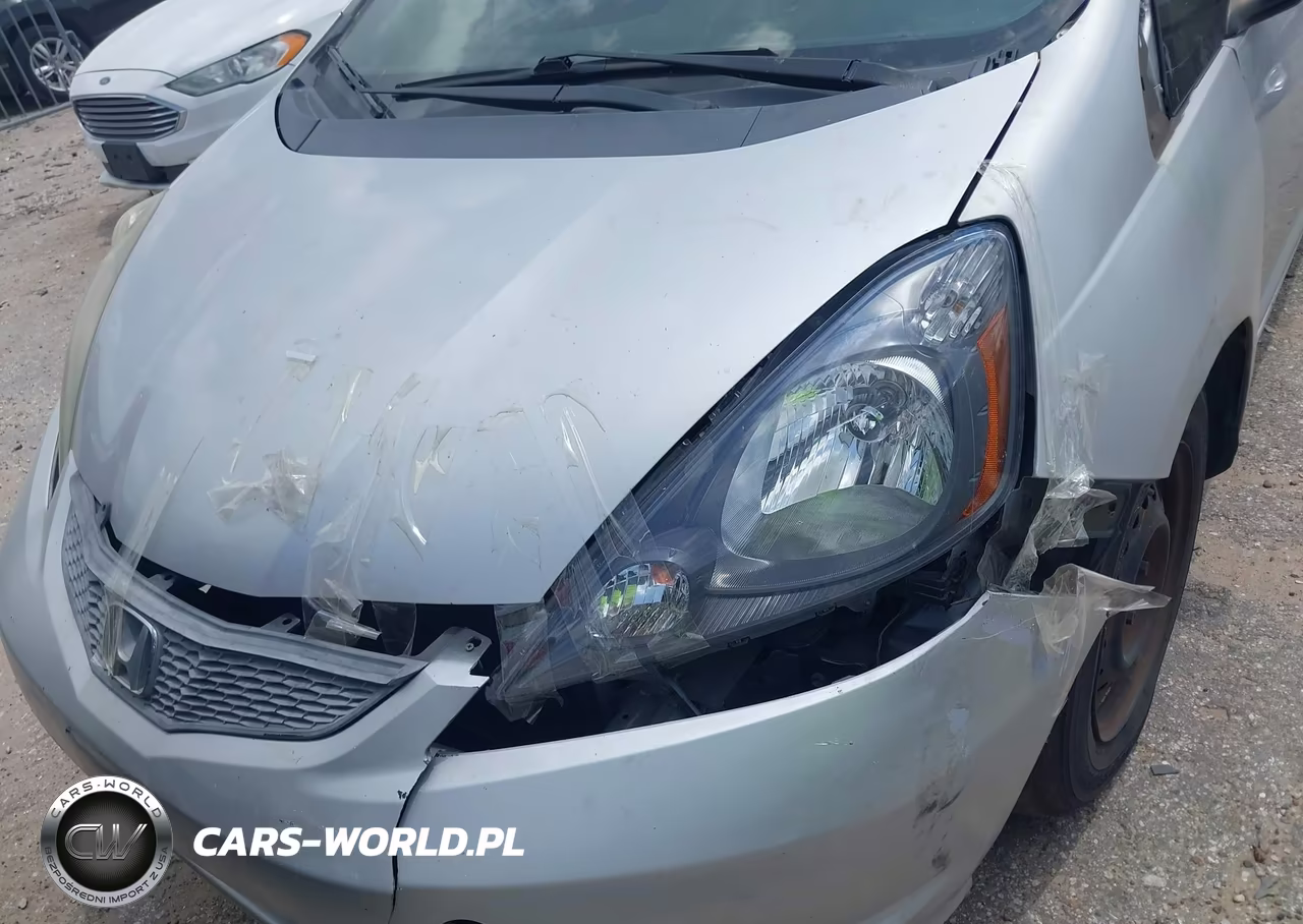 2012 Honda Fit VIN:JHMGE8H33CC003957 - 6
