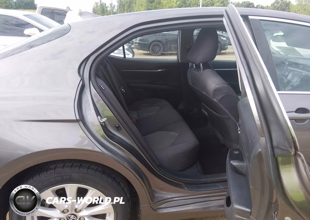 2020 Toyota Camry Le VIN:4T1C11AKXLU937835 - 8