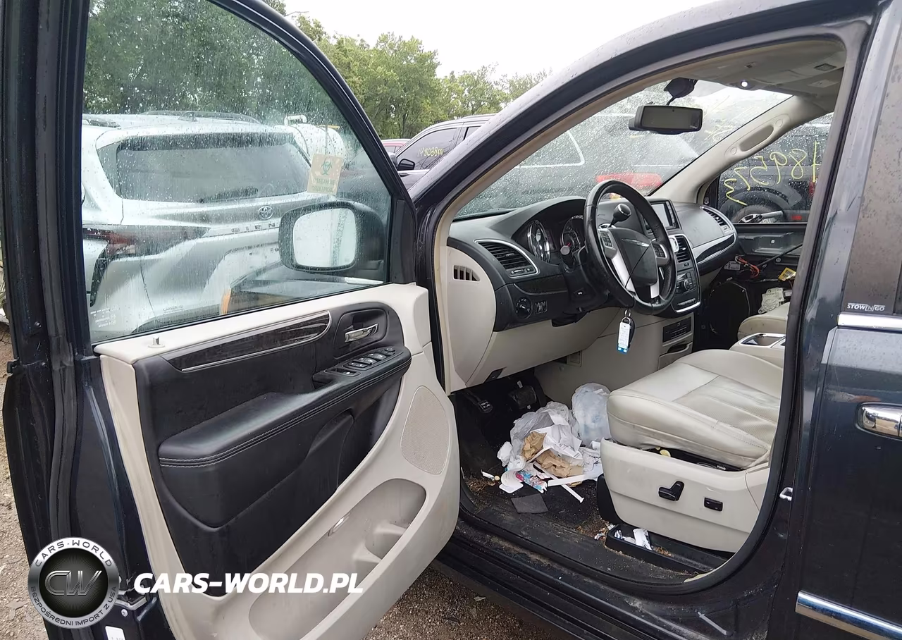 2014 Chrysler Town & Country Touring-L VIN:2C4RC1CG0ER307257 - 5