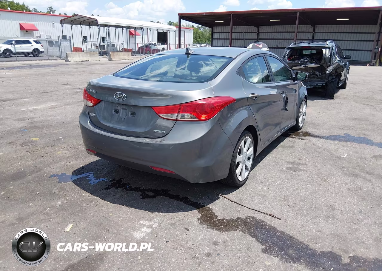 2012 Hyundai Elantra Limited VIN:5NPDH4AE1CH113717 - 4