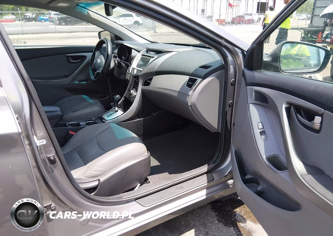2012 Hyundai Elantra Limited VIN:5NPDH4AE1CH113717 - 5