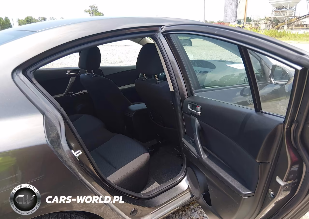 2011 Mazda Mazda3 I Touring VIN:JM1BL1VF9B1413812 - 8