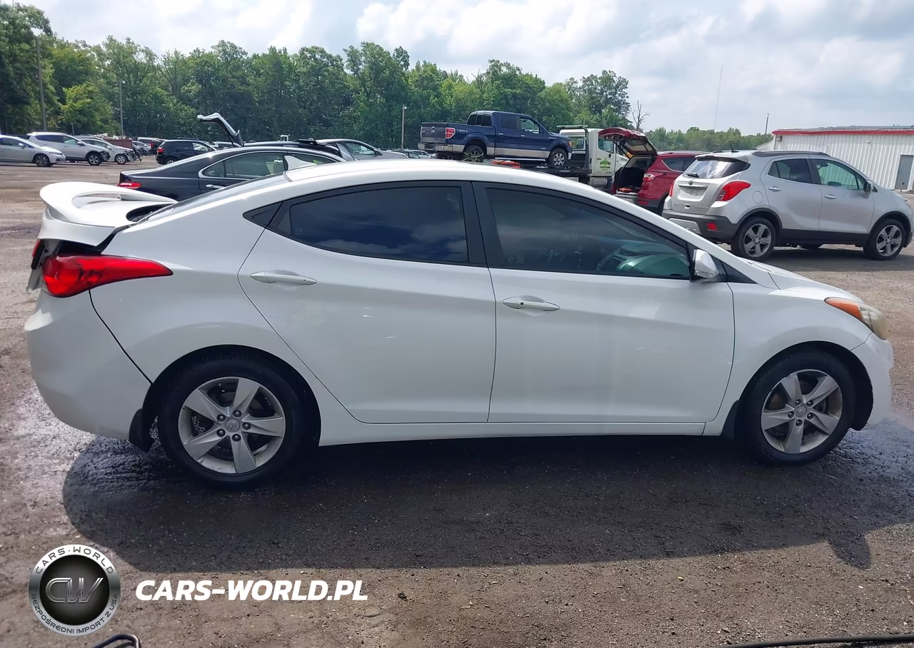 2013 Hyundai Elantra Limited VIN:5NPDH4AE9DH401812 - 13
