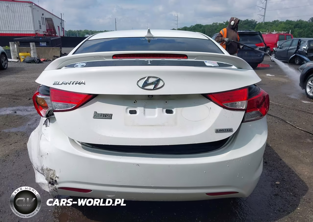 2013 Hyundai Elantra Limited VIN:5NPDH4AE9DH401812 - 16