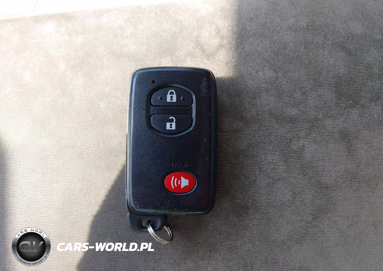 2012 Toyota Prius Two VIN:JTDKN3DU3C5471575 - 11