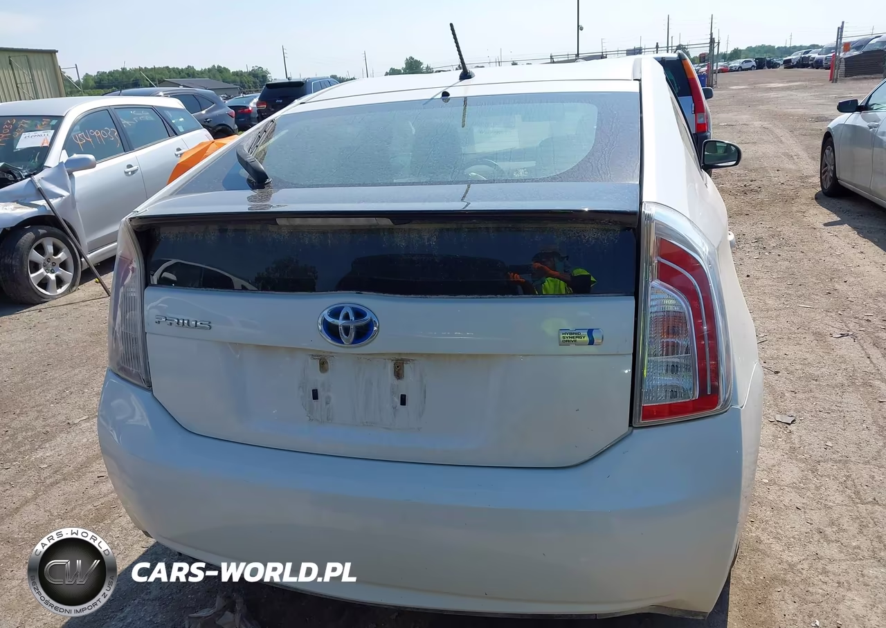 2012 Toyota Prius Two VIN:JTDKN3DU3C5471575 - 16