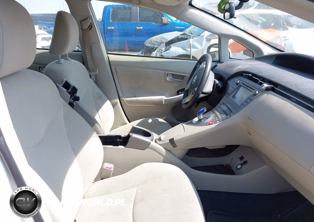 2012 Toyota Prius Two VIN:JTDKN3DU3C5471575 - 5