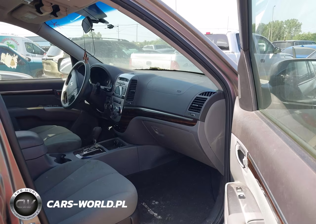2012 Hyundai Santa Fe Gls VIN:5XYZGDAB9CG100588 - 5