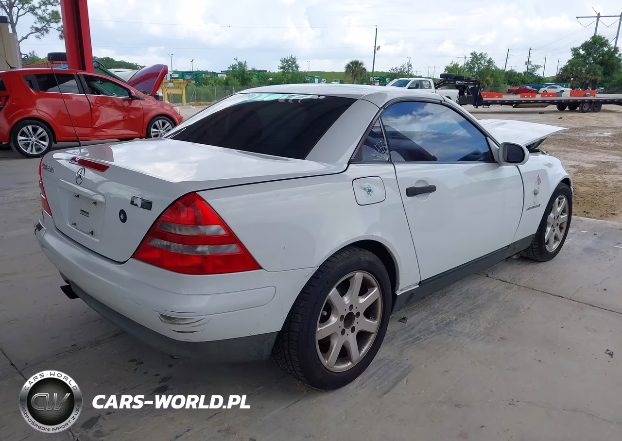 1999 Mercedes-Benz Slk 230 Kompressor VIN:WDBKK47F1XF131125 - 4