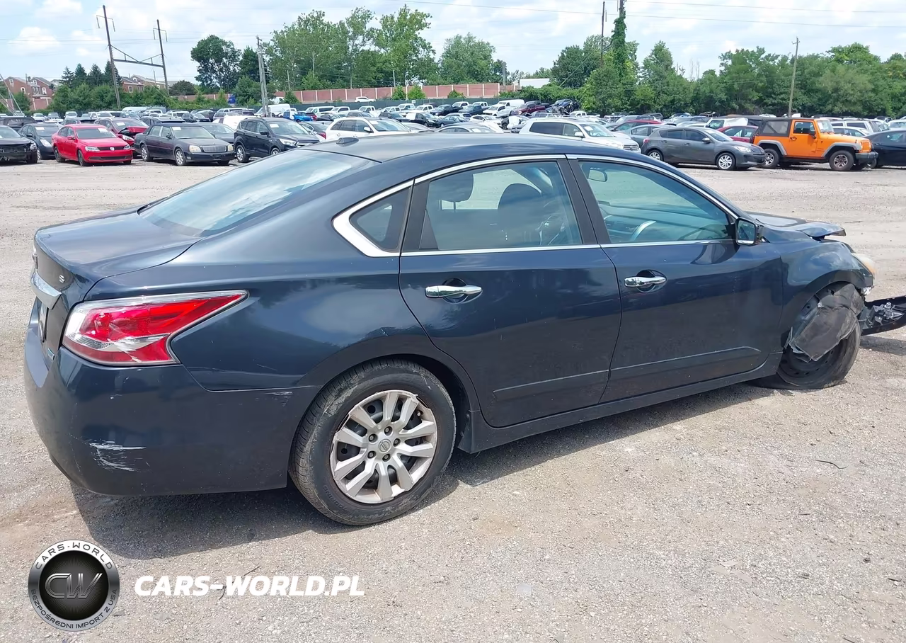 2014 Nissan Altima 2.5 S VIN:1N4AL3AP6EC429244 - 4