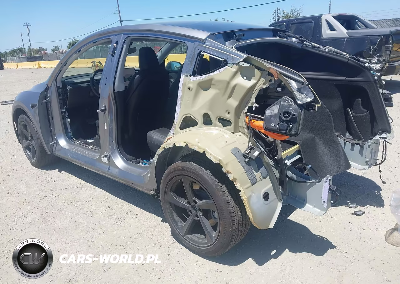 2026 Tesla Model Y All-Wheel Drive-Long Range Launch Series-Premium All-Wheel Drive VIN:7SAYGDEE7TF344153 - 3