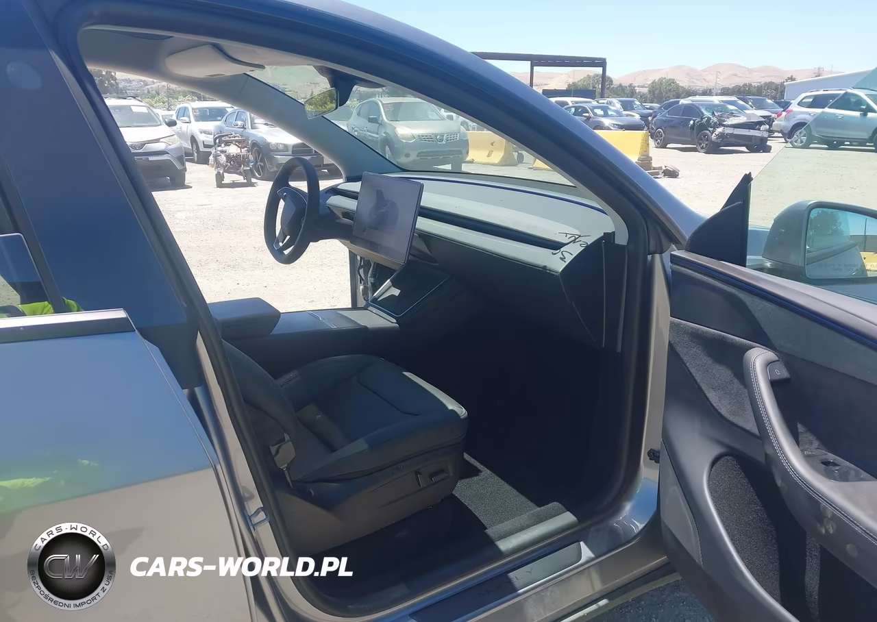 2026 Tesla Model Y All-Wheel Drive-Long Range Launch Series-Premium All-Wheel Drive VIN:7SAYGDEE7TF344153 - 5